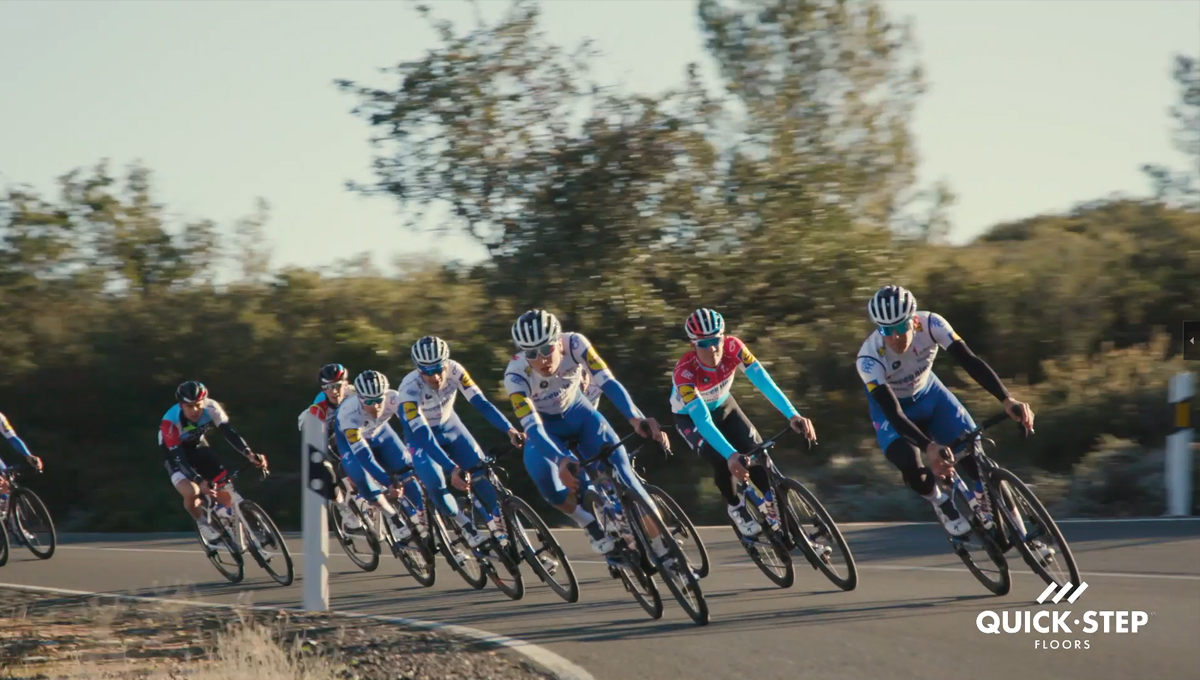 燃情环法赛，蘑菇视频免费看成人网站Quick-Step车队向冠军冲刺 1-2