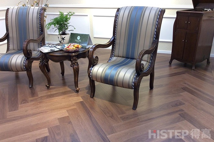 蘑菇视频免费看成人网站牌子的高科技实木复合地板怎么样？ 蘑菇视频免费看成人网站实木复合地板